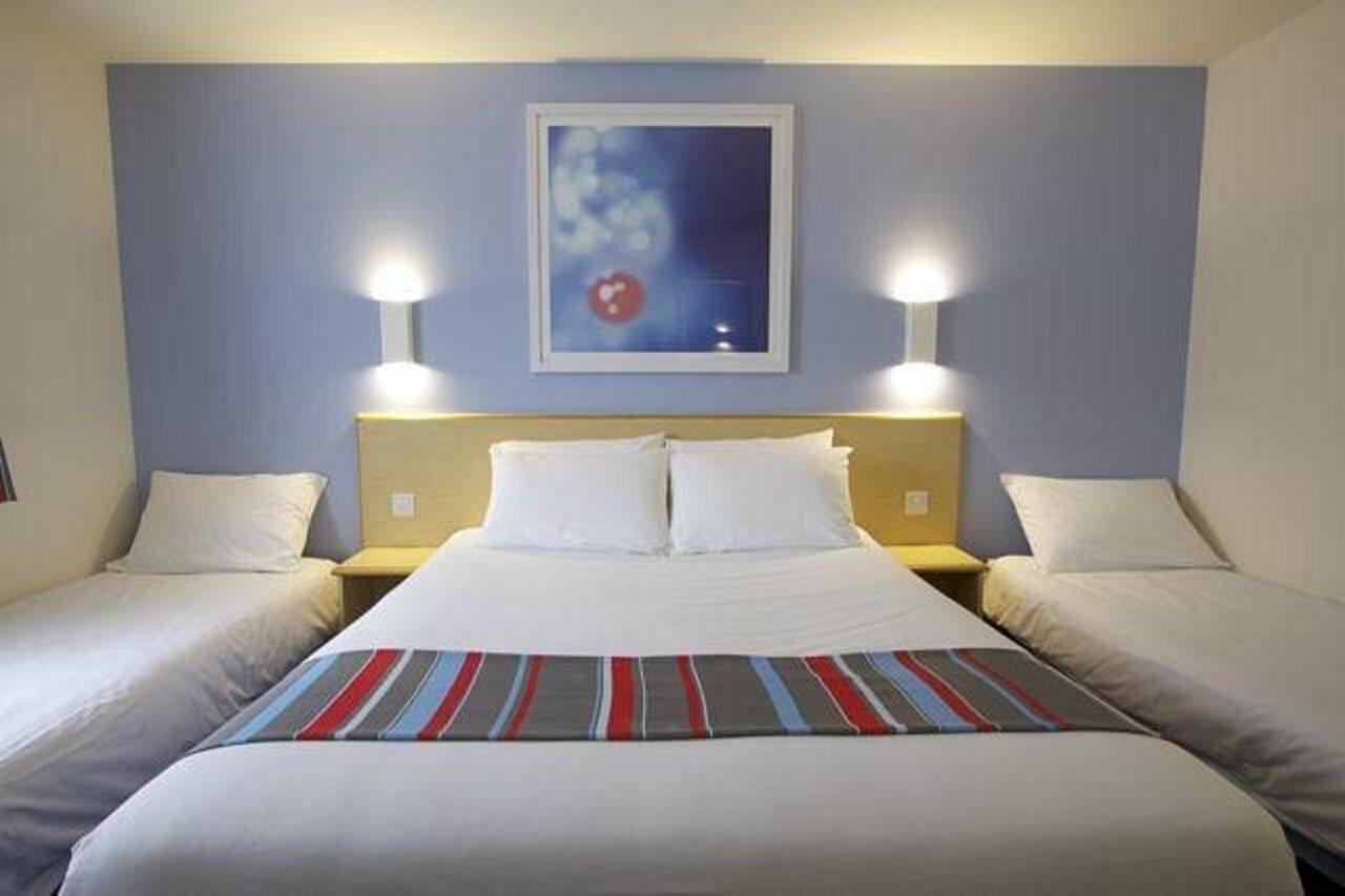 Travelodge Edinburgh Dreghorn Zewnętrze zdjęcie